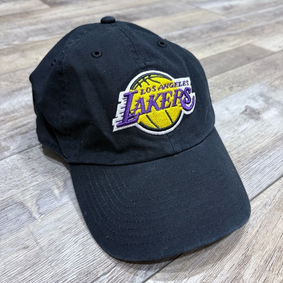 Los Angeles Lakers hat - Picture 1 of 6